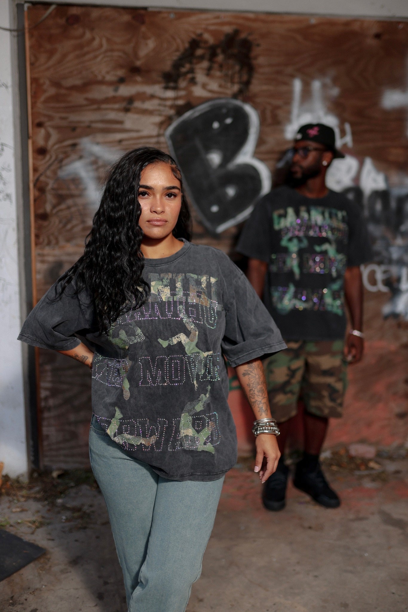 Gaanihu Rhinestone Tee