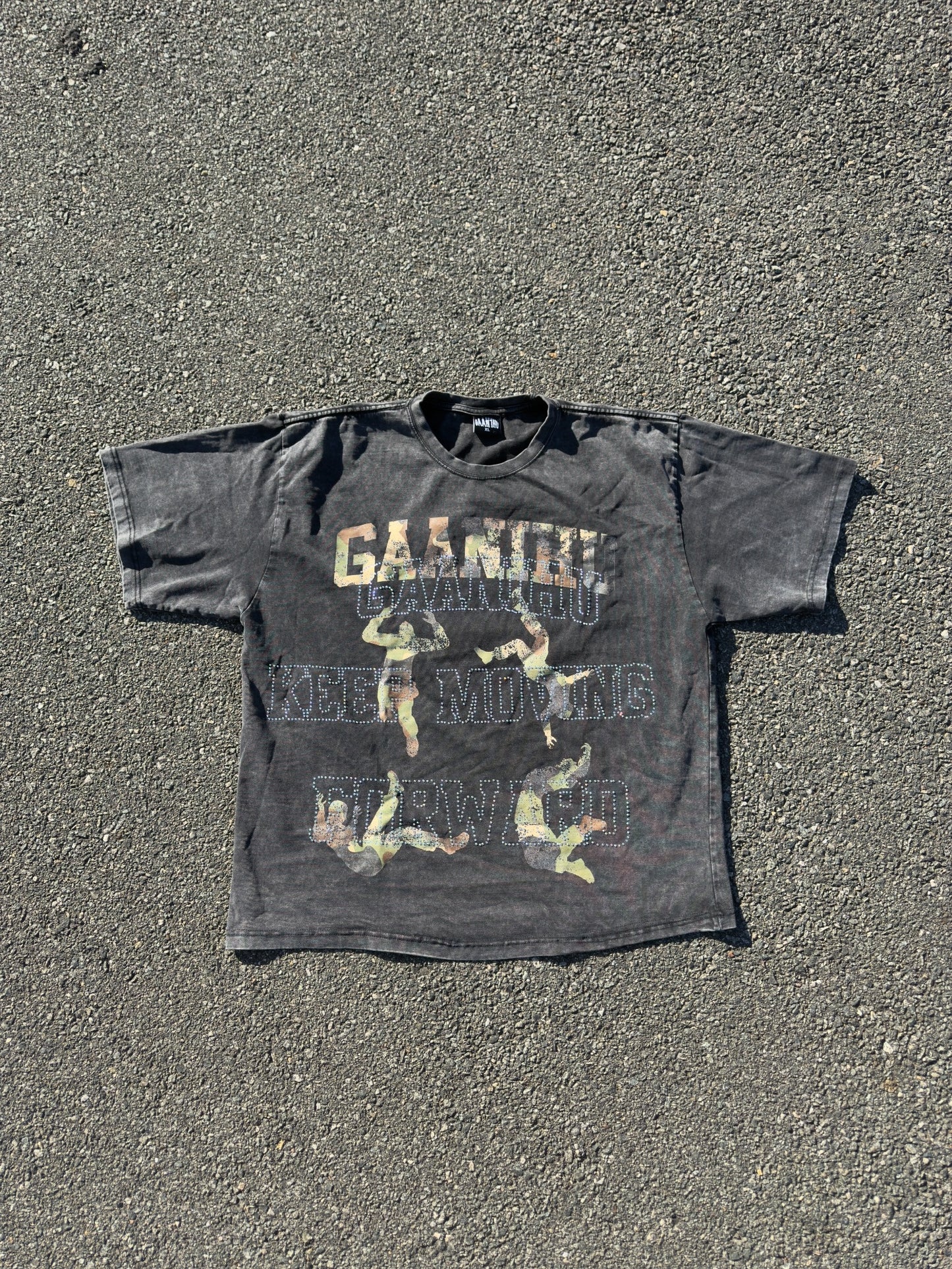 Gaanihu Rhinestone Tee