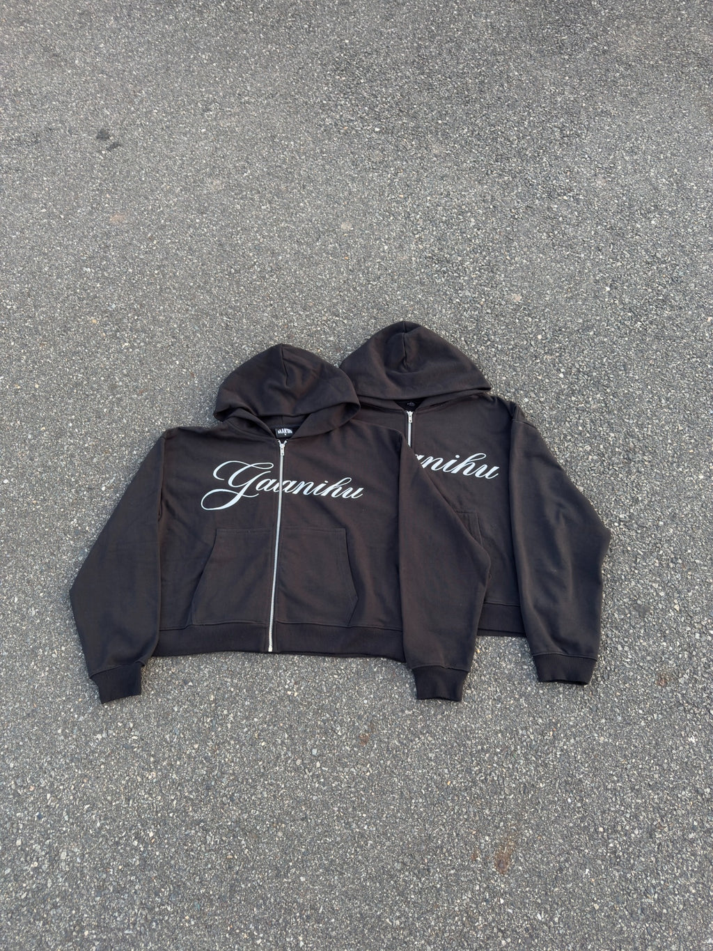 Gaanihu Essential Zip up
