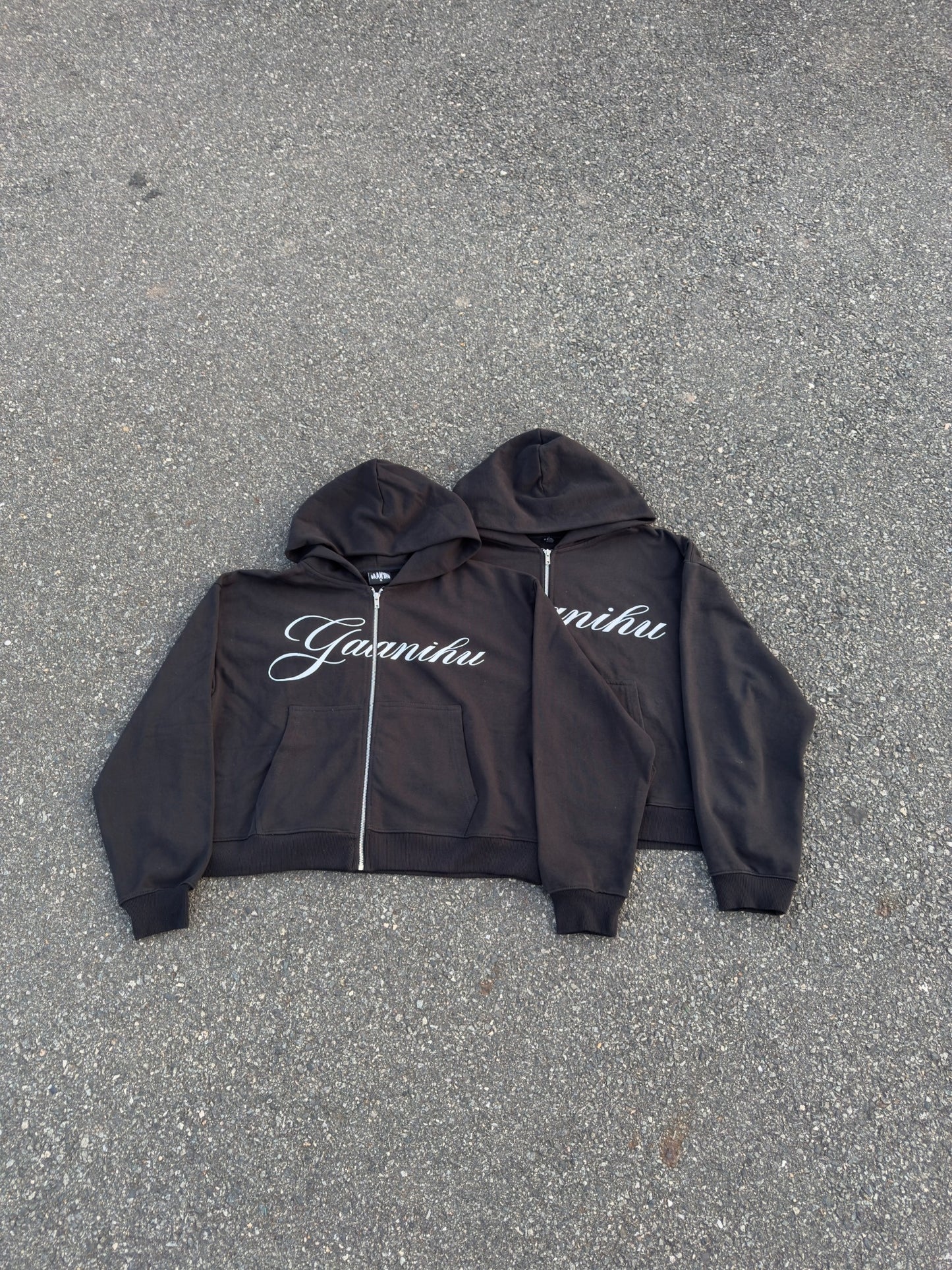 Gaanihu Essential Zip up