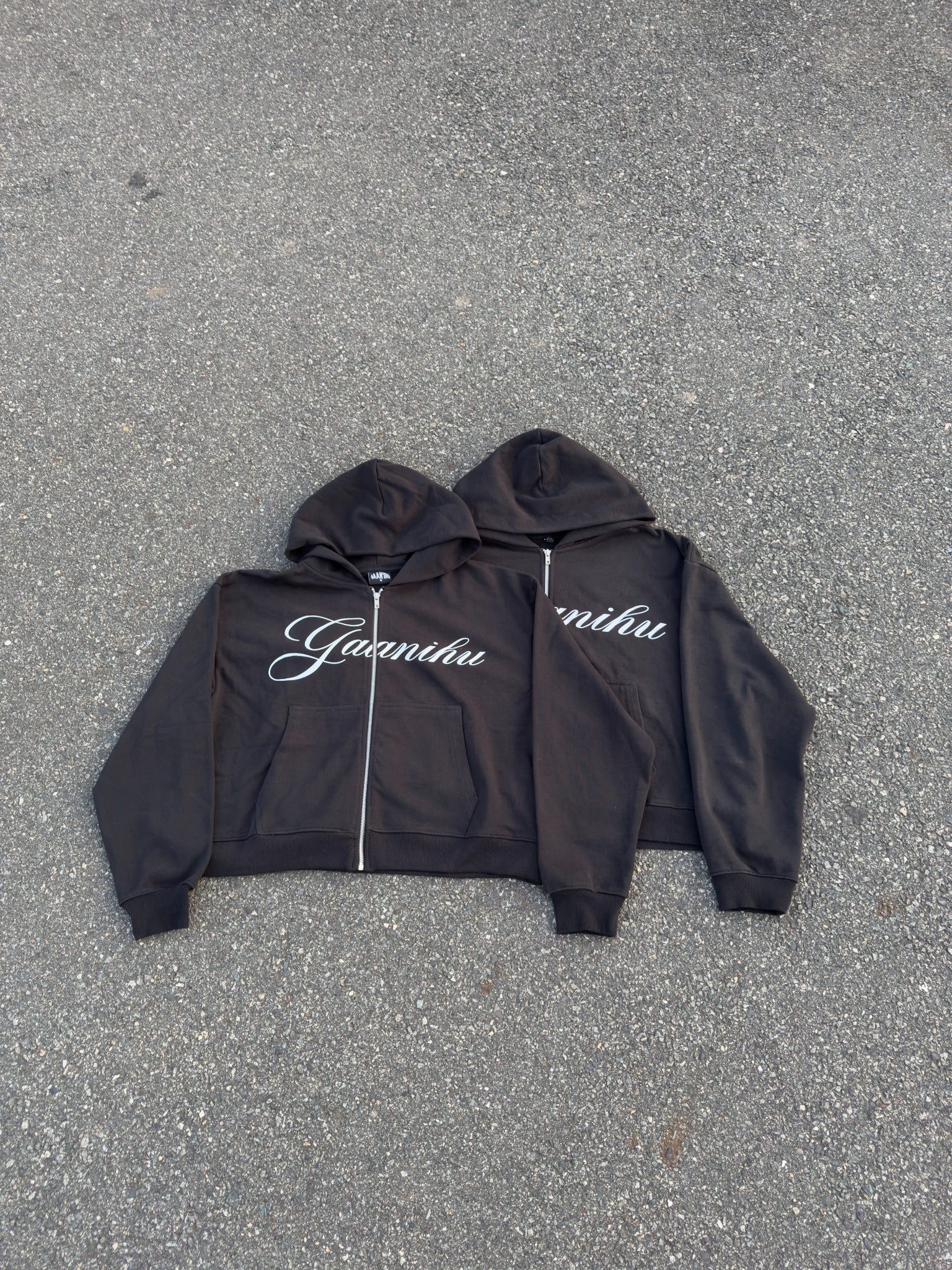 Gaanihu Essential Zip up